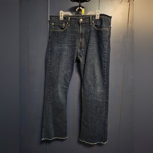 Women's Levi Jeans